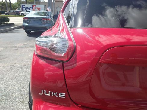 Used 2015 Nissan Juke SV w/ Technology Package FWD image 21