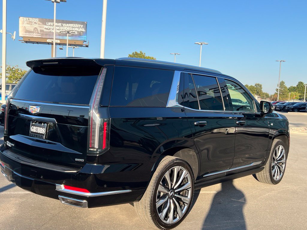 Used 2026 Cadillac Escalade Luxury w/ Touring Package AWD/4WD image 4