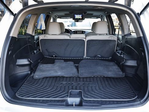 Used 2020 Honda Pilot Touring image 31