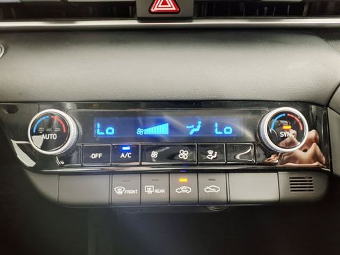 Certified 2021 Hyundai Elantra SEL FWD image 20