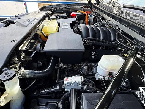 Used 2018 Chevrolet Silverado 1500 LT w/ LT Eassist Package image 12