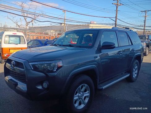 Used 2017 Toyota 4Runner TRD Off-Road Premium image 2