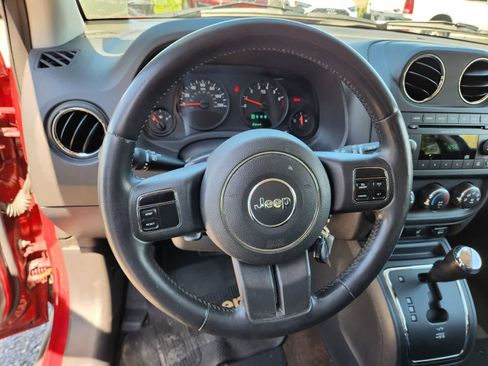 Used 2013 Jeep Compass Latitude image 12