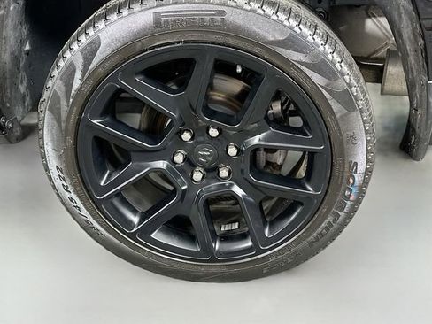 Used 2023 RAM 1500 Laramie AWD/4WD image 32