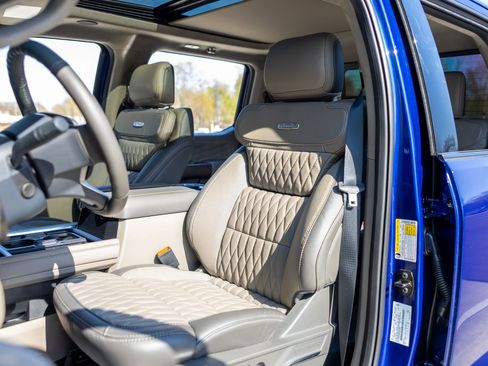 Used 2026 Ford F450 Platinum w/ Platinum Plus Package image 32