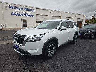 Used 2025 Nissan Pathfinder SL