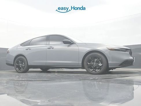 Used 2025 Honda Accord SE image 25