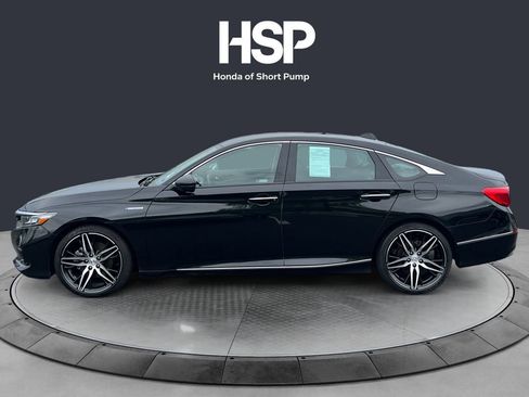 Used 2021 Honda Accord Touring image 2
