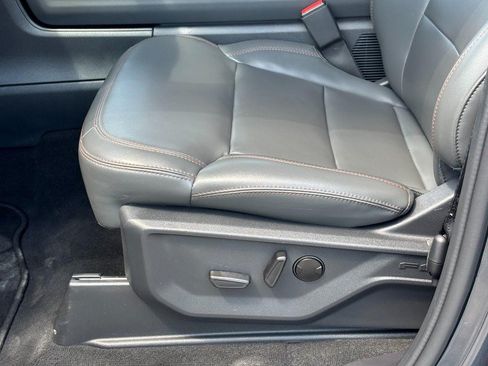 Used 2025 Ford Expedition Active AWD/4WD image 18