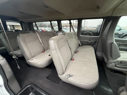 Used 2019 Chevrolet Express 3500 LS image 10