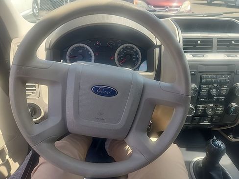 Used 2008 Ford Escape XLS FWD image 21