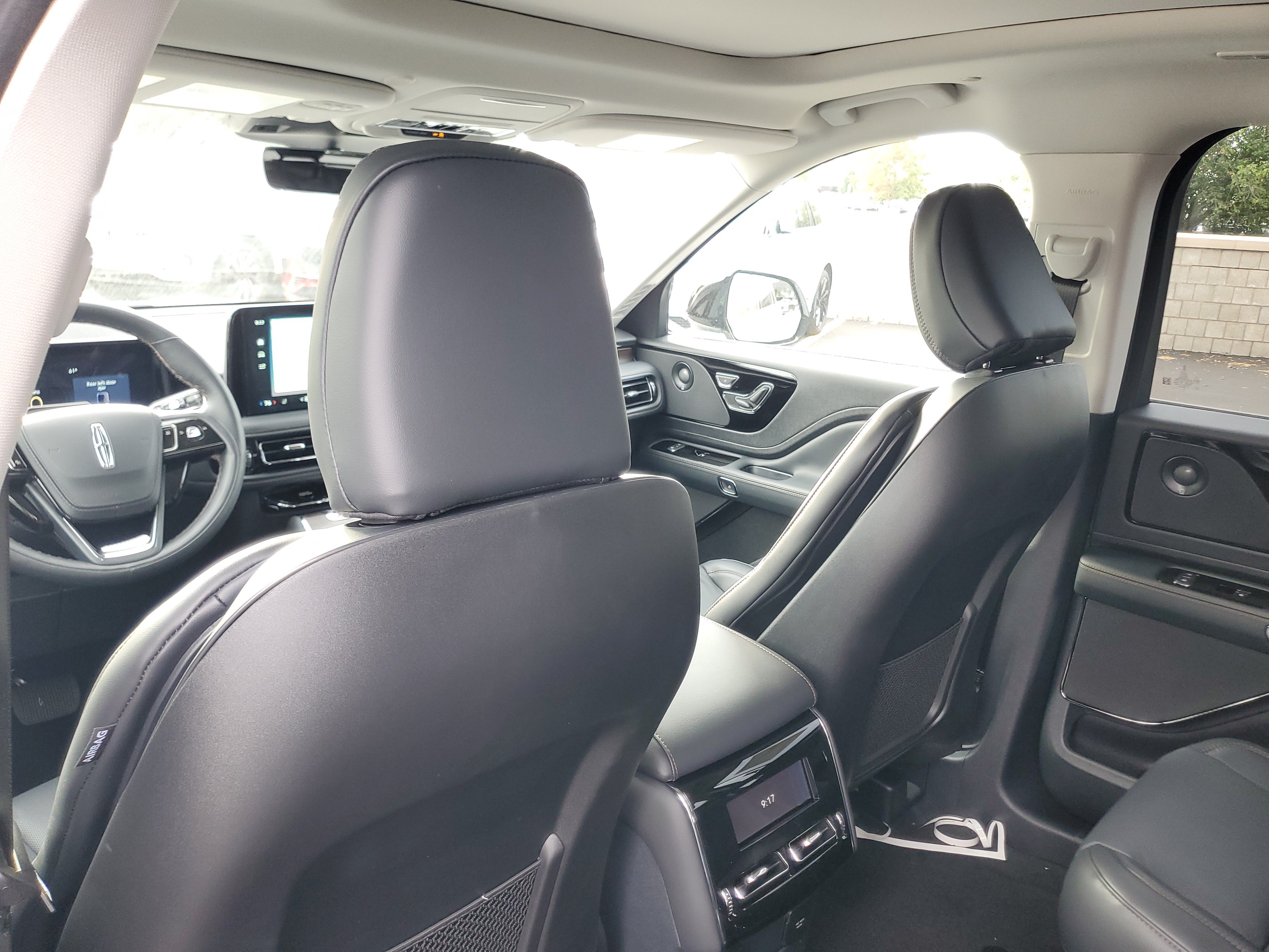 New 2027 Lincoln Aviator Reserve w/ Jet Appearance Package AWD/4WD image 24