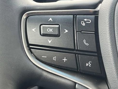 Used 2025 Lexus ES 300h w/ Premium Package FWD image 34