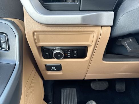 Used 2023 Ford F150 XLT image 18