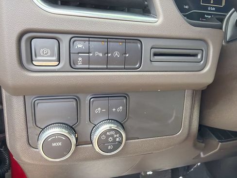 Used 2023 GMC Yukon XL SLT RWD image 25