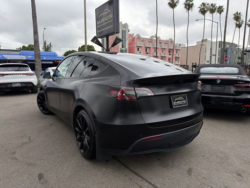 Used 2021 Tesla Model Y Performance image 9