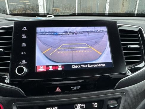 Used 2021 Honda Ridgeline Sport image 8