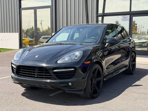 Used 2014 Porsche Cayenne GTS AWD/4WD image 2