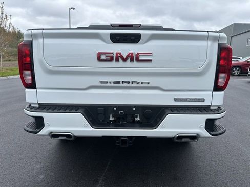 Used 2022 GMC Sierra 1500 Elevation w/ Elevation Premium Package AWD/4WD image 4