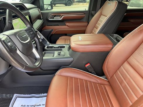 Used 2024 GMC Sierra 3500 Denali Ultimate AWD/4WD image 9