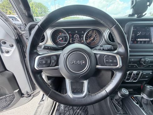 Used 2020 Jeep Wrangler Unlimited Sahara AWD/4WD image 15