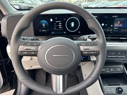 New 2026 Hyundai Kona Limited FWD image 17