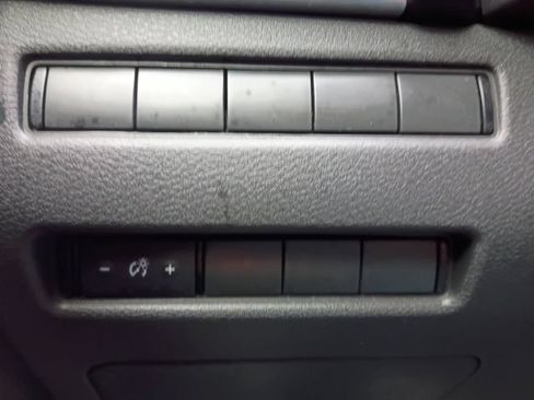 Used 2021 Nissan Rogue S FWD image 10