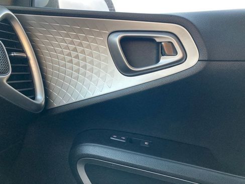 Used 2021 Kia Soul LX FWD image 24