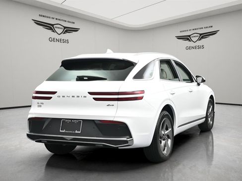 New 2026 Genesis GV70 2.5T Select AWD/4WD image 10