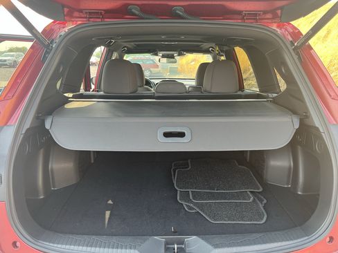 Used 2025 Subaru Forester Premium AWD/4WD image 4