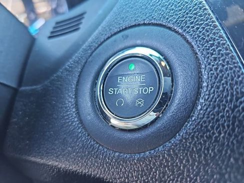 Used 2017 Ford Explorer XLT w/ Equipment Group 202A image 29