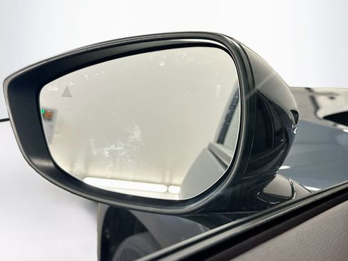 Used 2025 MAZDA CX-50 AWD 2.5 Hybrid w/ Premium Pkg image 16
