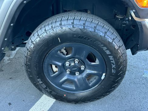 Used 2022 Jeep Wrangler Sport image 12