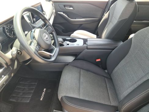 Used 2023 Nissan Rogue SV FWD image 9