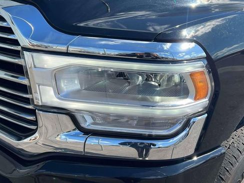 Used 2024 RAM 2500 Laramie AWD/4WD image 10