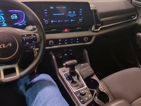 Certified 2023 Kia Sportage LX image 23