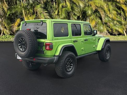 Used 2025 Jeep Wrangler Unlimited Rubicon AWD/4WD image 4