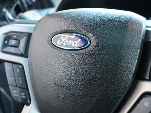 Used 2017 Ford F150 Platinum w/ Equipment Group 701A Luxury image 30