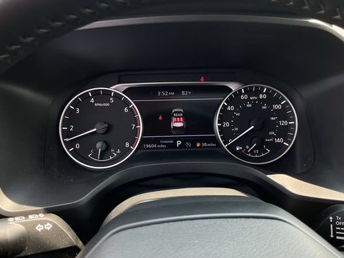 Used 2025 Nissan Rogue SV w/ SV Premium Package FWD image 35