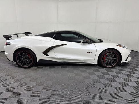 Used 2023 Chevrolet Corvette Stingray Premium Conv w/ Z51 Performance Package RWD image 8