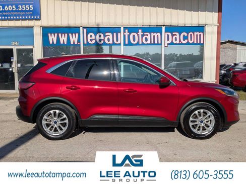Used 2020 Ford Escape SE FWD image 2