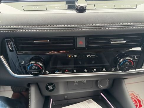 New 2026 Nissan Rogue Platinum image 23