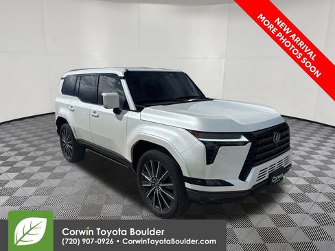Used 2024 Lexus GX 550 w/ Accessory Package (2T) AWD/4WD image 7
