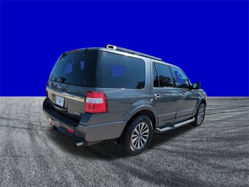 Used 2016 Ford Expedition XLT w/ Equipment Group 202A image 4
