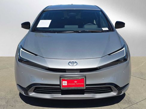Used 2025 Toyota Prius XLE FWD image 8