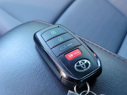 Used 2025 Toyota Corolla SE FWD image 38