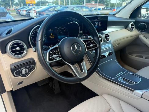 Used 2022 Mercedes-Benz GLC 300 4MATIC w/ Multimedia Package Lite image 13
