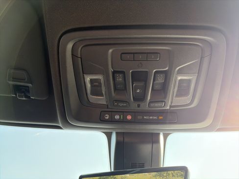 Used 2020 Chevrolet Silverado 3500 High Country w/ Z71 Off-Road Package AWD/4WD image 36