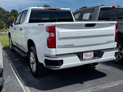 Used 2023 Chevrolet Silverado 1500 Custom AWD/4WD image 6