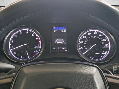 Used 2023 Toyota Camry SE image 11